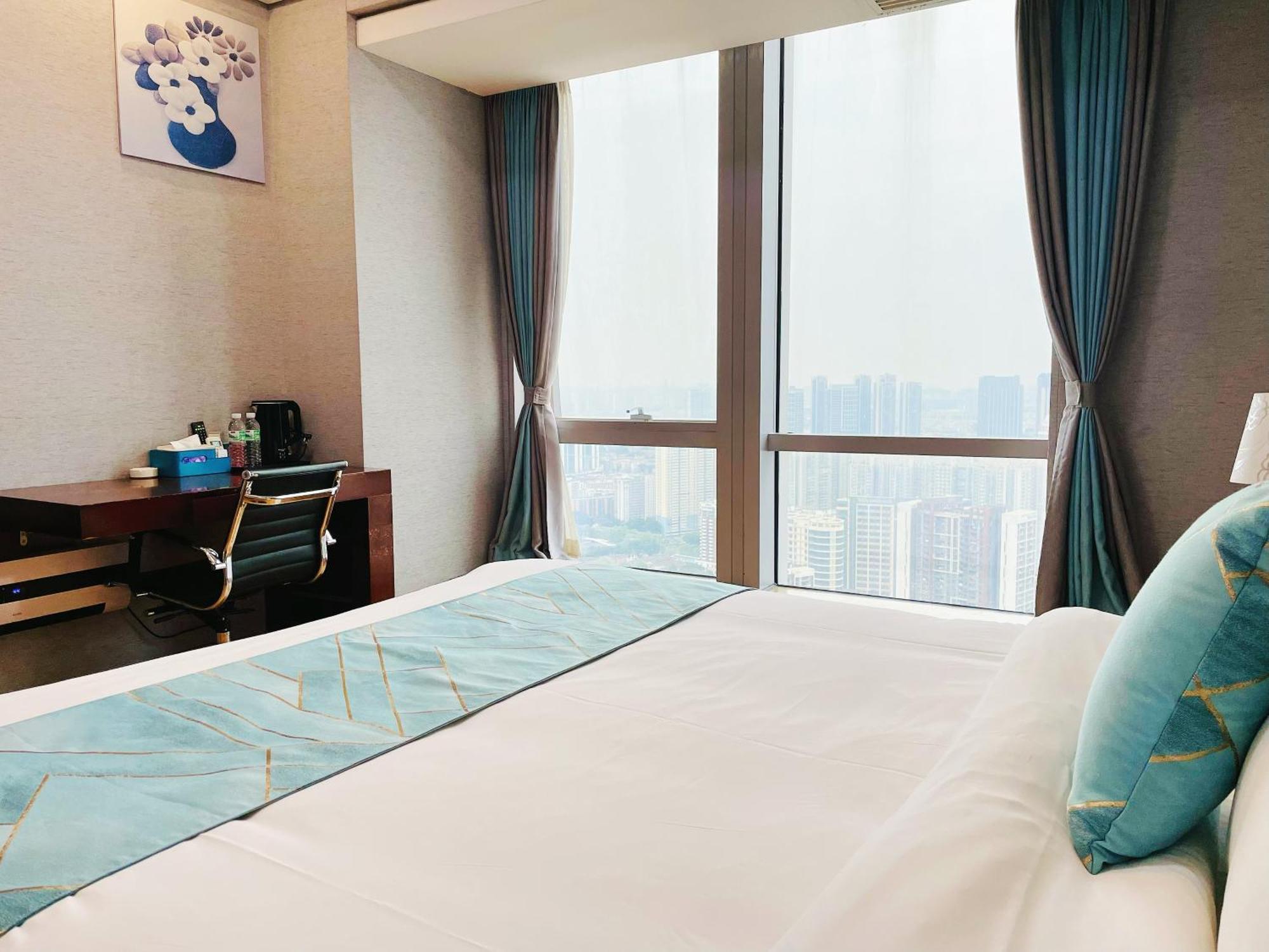 Ht Legend Hotel Changgang Metro Station Exit F -Direct To Canton Fair Kültér fotó